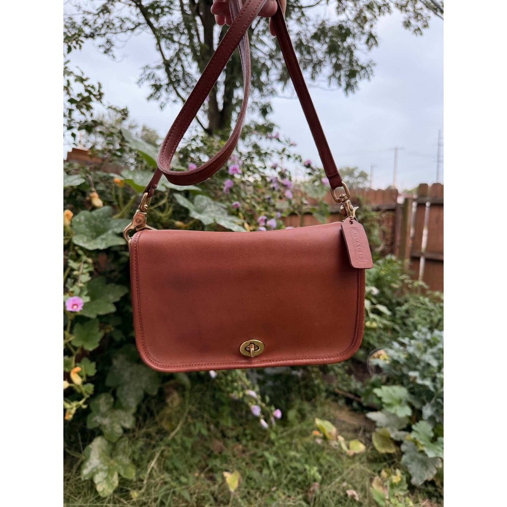 Vintage 1995 Coach Penny Pocket 9755 British Tan Leather Crossbody Bag USA Made